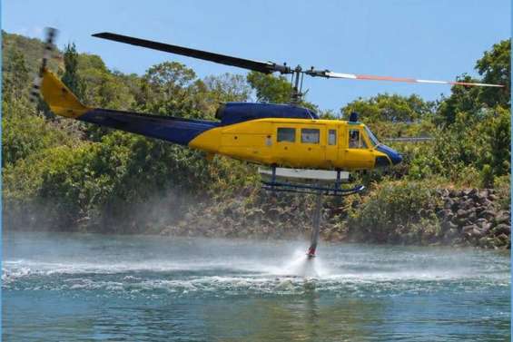 Mont-Dore : un propriétaire braque l’hélicoptère bombardier d’eau avec un fusil