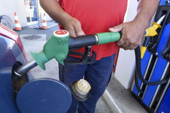 Carburants : le litre d’essence et de gazole va de nouveau dépasser les 200 francs en novembre