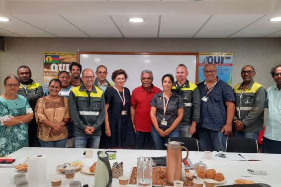 Le collectif des salariés de la SLN rencontre l'UNI Louis Mapou
