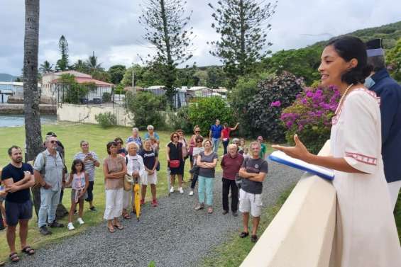 Le bagne calédonien raconté à travers les histoires d'évasions de condamnés