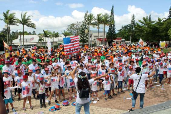 Païta : Les enfants des centres de vacances ont défilé dans les rues en musique