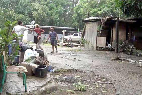 [VIDÉO] Le jour d’après Lucas à la tribu de Karikouié