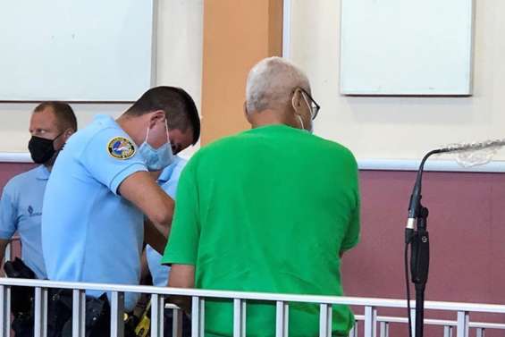 L'instituteur sadique prend plus en appel