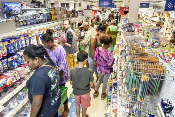 Fournitures scolaires : 