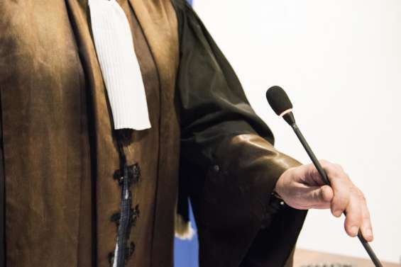 Ils le tabassent et le dépouillent deux fois