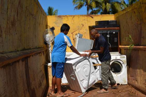 La déchetterie mobile fait mouche sur Bourail