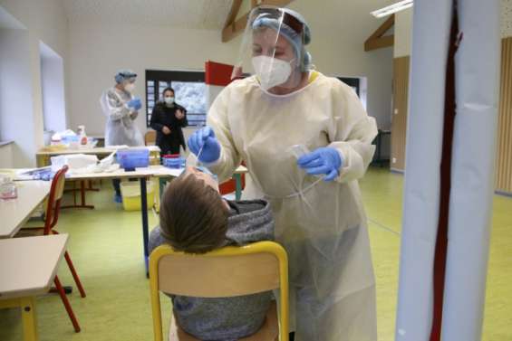 Trois nouveaux cas positifs au Covid