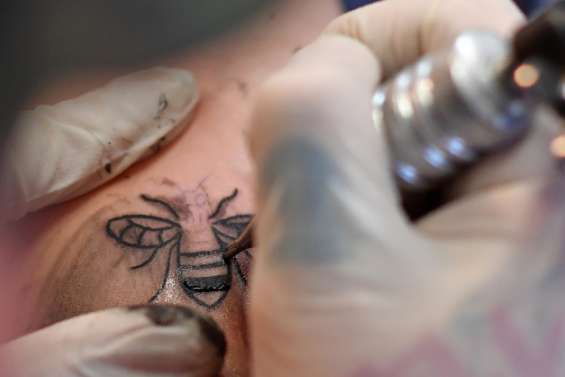 Des encres de tatouage toxiques selon l'UFC-Que Choisir