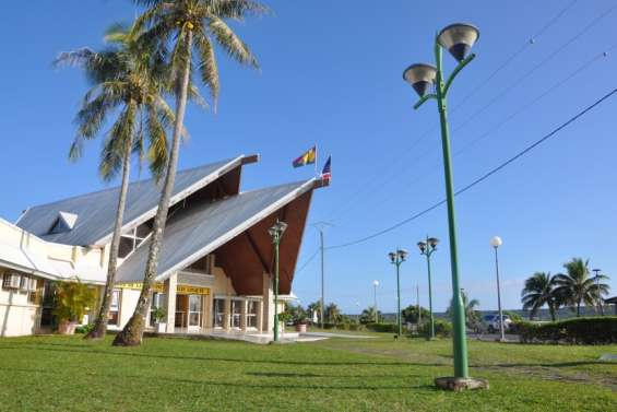 Transports : les coutumiers veulent fermer la province des Îles