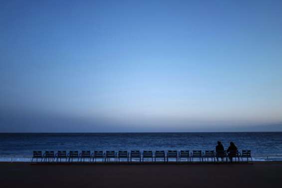 Dans les Alpes-Maritimes,  le littoral sous cloche