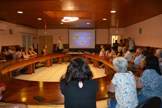 Les vaccinations contre la Covid-19 débuteront jeudi