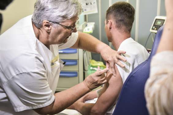 La vaccination contre la Covid-19 s'ouvre à de nouveaux publics