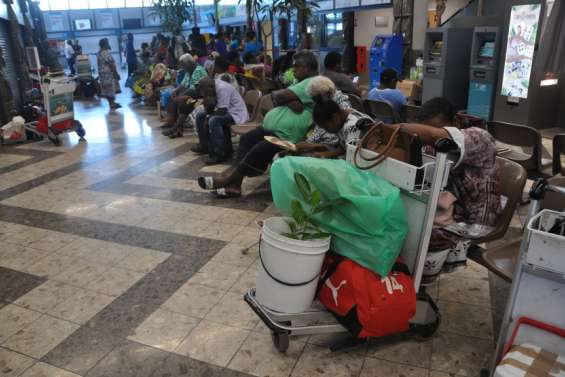 Des Îliens demandent un rapatriement assorti d'une quatorzaine stricte