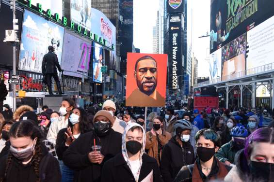 La famille de George Floyd obtient 27 millions de dollars