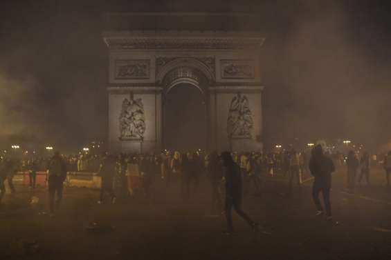 Arc de Triomphe saccagé : 