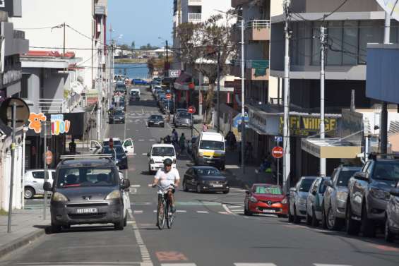 [INFOGRAPHIE] Avec le confinement, la pollution de l'air a diminué, mais moins qu'en 2020