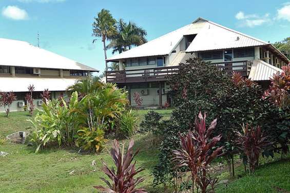Des étudiants vanuatais crient famine à Fidji