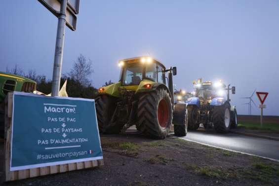 Contre la PAC, opérations escargots en Île-de-France