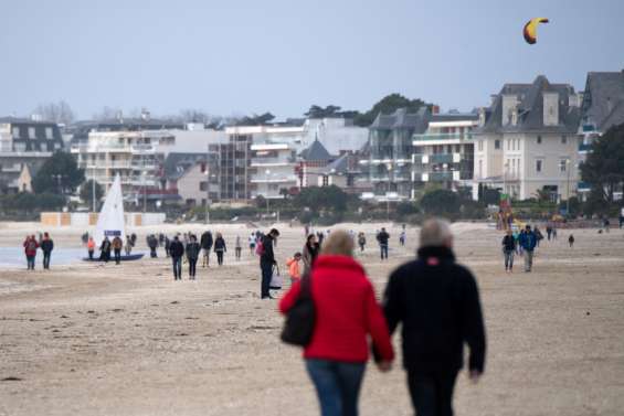 Pour résister à la 3e vague, les mesures se durcissent en Métropole