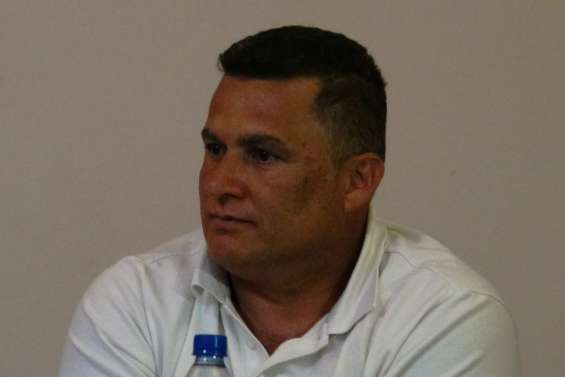 Steeve Laigle pêche le crabe et redevient président