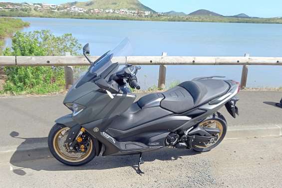 Yamaha TMAX Tech Max 560 : au sommet de la gamme