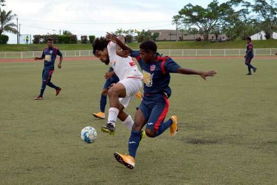 Football : Tiga et Hienghène s'imposent, pas Magenta