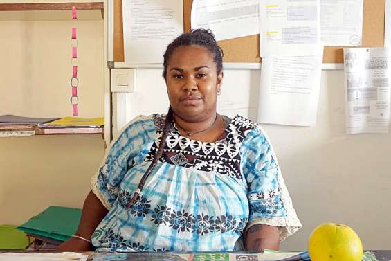 Deux auxiliaires coutumiers au service des Si Nengone