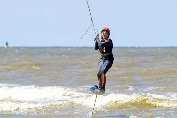 Anaïs-Mai Desjardins vole sur son kitefoil et rêve de JO