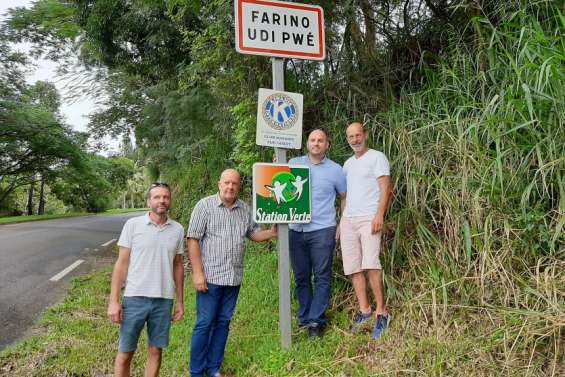 Des panneaux Station verte bien en évidence pour lancer la Fête de l'écotourisme