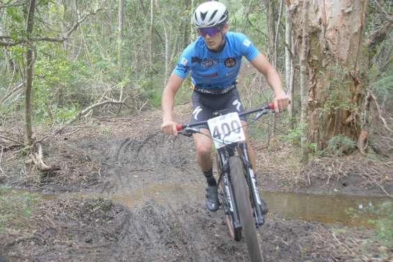 Esposito et Auvray assurent dans les Boucles de Tina
