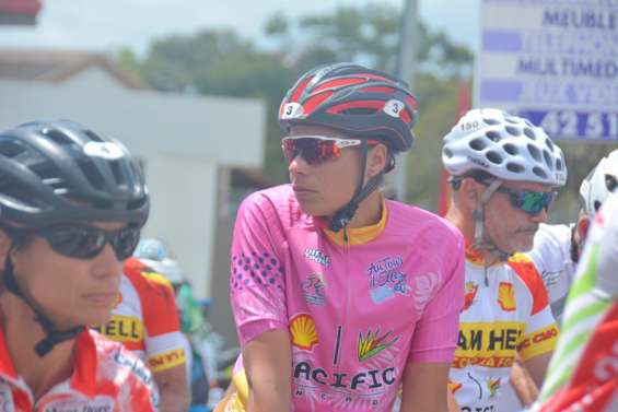 Descateaux et Brasseur remportent le critérium de Païta