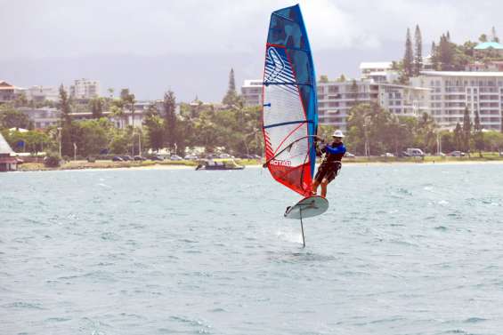 Sports : l’ASPTT Nouméa Glisse annule ses compétitions, en raison du risque requin