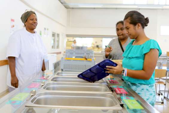 Les collégiens trient leurs déchets pour gaspiller moins