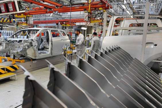 La pénurie de puces handicape Peugeot-Citroën