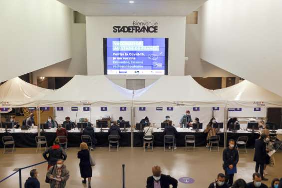 Covid-19 : Macron ouvre les vannes de la vaccination