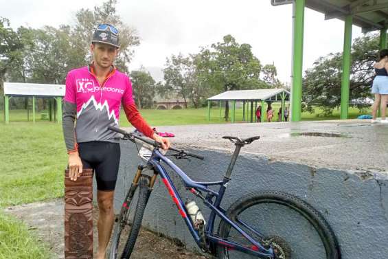 Charly Fonrobert s'offre un XCal boueux