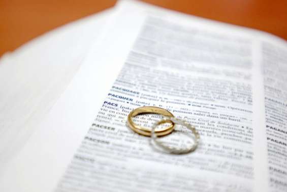 Le Pacs se fait attendre