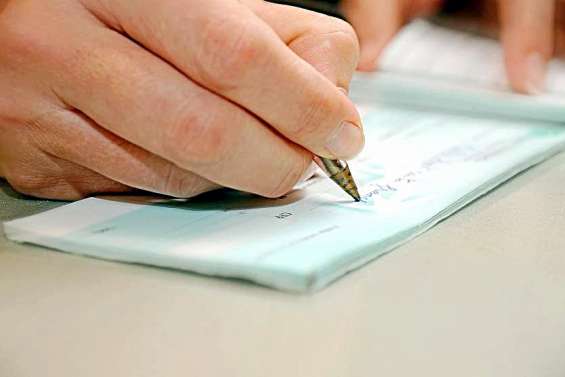 Elle falsifie les chèques de son grand-père décédé pour plus d’un million de francs