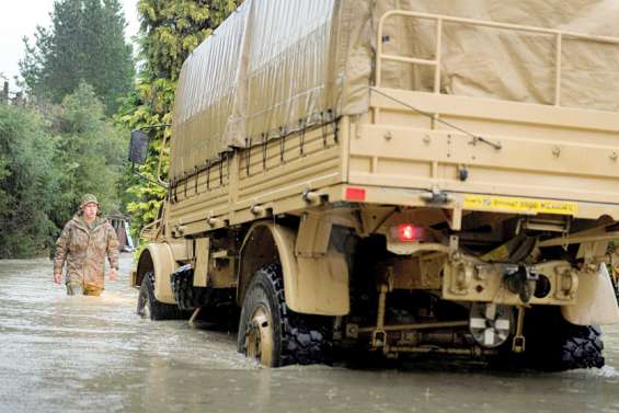 Inondations en Nouvelle-Zélande : l'armée en renfort pour aider les évacuations