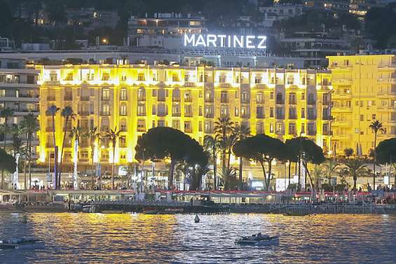 Cannes prêt à dérouler le tapis rouge