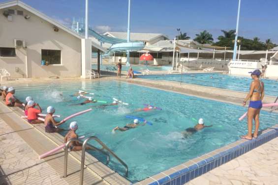 Apprendre à nager durant les vacances