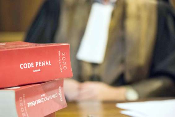 Justice : mécontent d'être licencié, il menace d'égorger ses anciens collègues