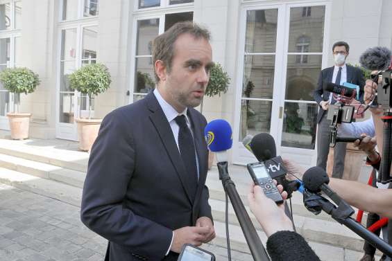 Dix milliards de francs débloqués pour la Calédonie