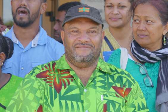 Gare aux faux profils du maire Thierry Gowecee