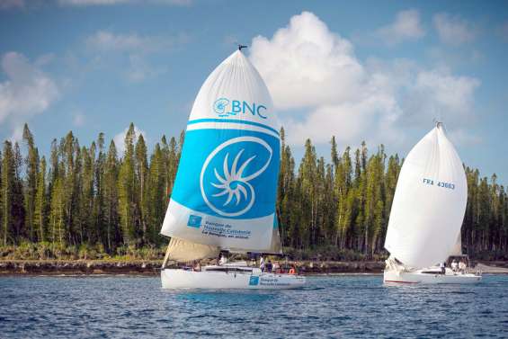 Michel Quintin vire en tête de la Kunié Sailing Week