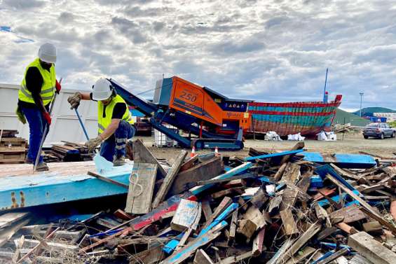 [VIDÉO] Comment tirer profit des milliers de bateaux en fin de vie ?