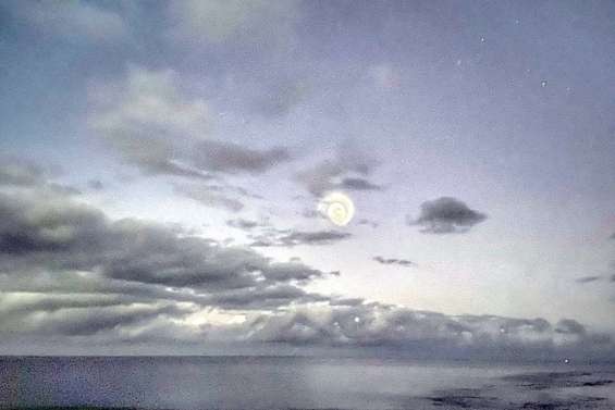 Une drôle de spirale observée dans le ciel calédonien