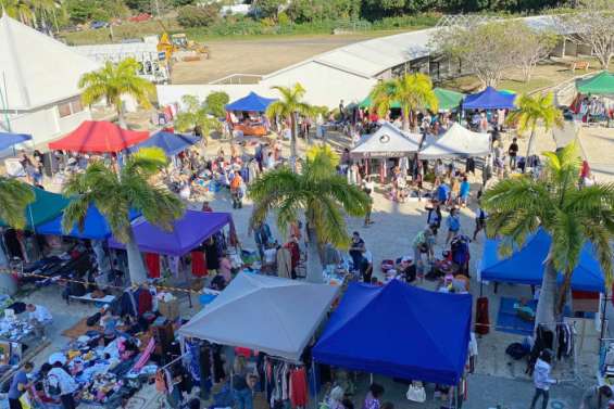 Le quatrième vide-greniers du Rotary Nouméa Ducos Boulari fait le plein