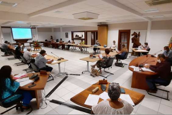 Le conseil municipal  se réunit vendredi soir