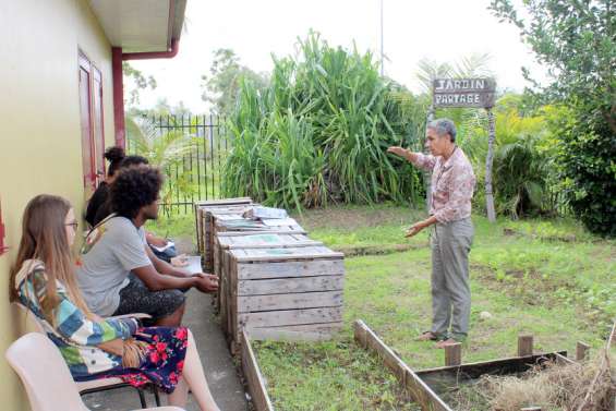 Magenta : les agents de la maison de quartier formés à composter